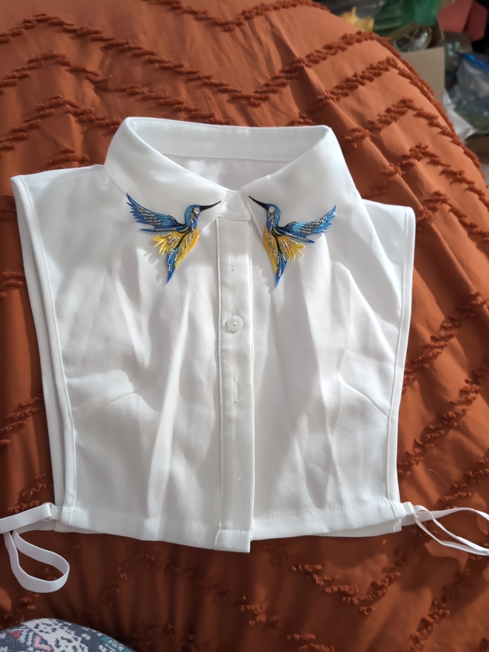 Detachable White Shirt Collar with Blue & Yellow Hummingbird Embroidery